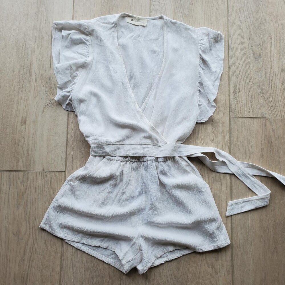 The Impeccable Pig White Short Sleeve V Neck Romper